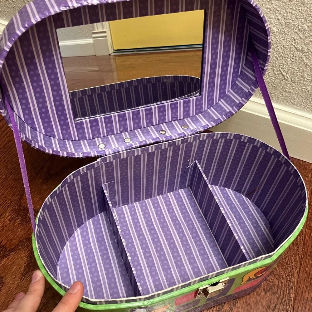 Vintage 1990s Winnie the Pooh Vanity Case for Make Up, Jewelry and more
